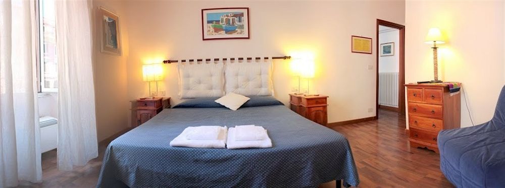 Federici Guest House ローマ エクステリア 写真